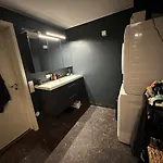 Apartment In With 3 Bedrooms, 6 Beds 1