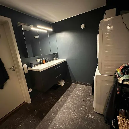 Apartman In With 3 Bedrooms, 6 Beds 1