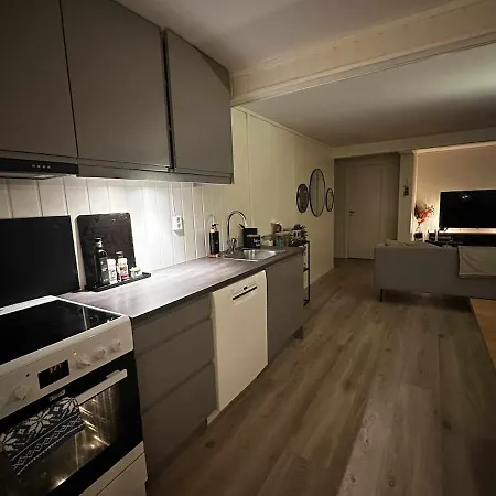 In With 3 Bedrooms, 6 Beds 1 * هارستاد