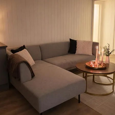 Appartement In With 3 Bedrooms, 6 Beds 1 Harstad