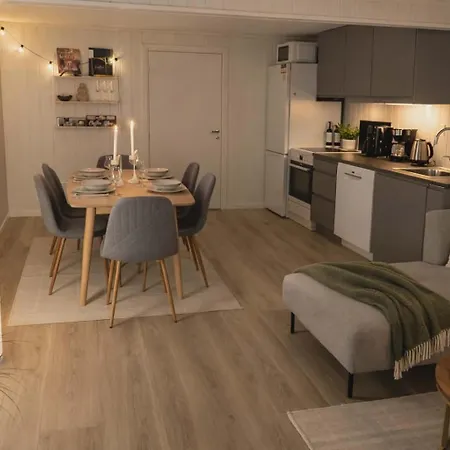 In With 3 Bedrooms, 6 Beds 1 * Harstad