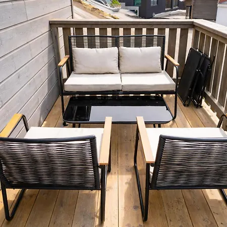 In With 3 Bedrooms, 6 Beds 1 Appartement Harstad