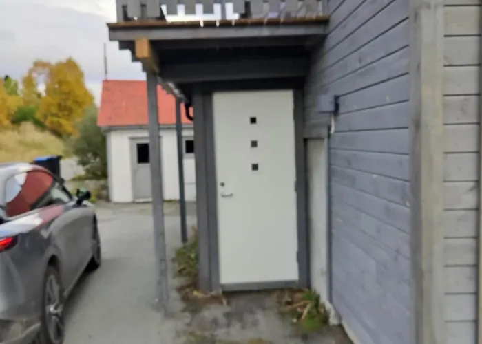 In With 3 Bedrooms, 6 Beds 1 * Harstad