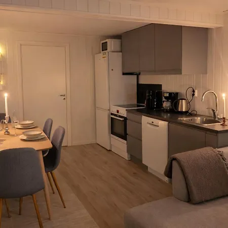 Apartmán In With 3 Bedrooms, 6 Beds 1 *