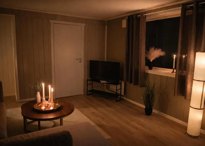 In With 3 Bedrooms, 6 Beds 1 Harstad